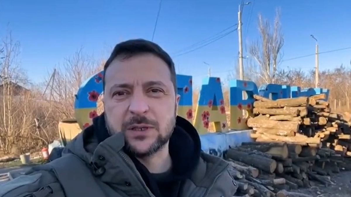 Zelenskyj přijel na Donbas, navštívil vojáky nedaleko nejtvrdších bojů
